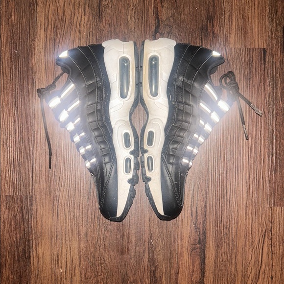 Nike Air Max 95 black & white size 6.5 women's - Picture 6 of 7